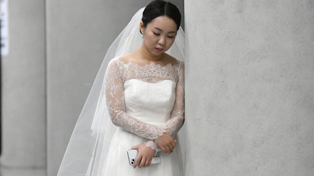 Most young people in Korea view marriage and childbirth with mix of sadness, fear, disgust