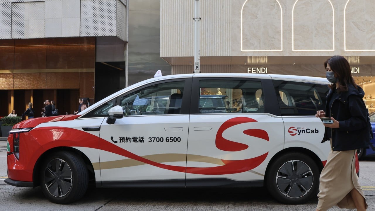 2 top Hong Kong taxi fleets approved for pre-booked pick ups at border crossings