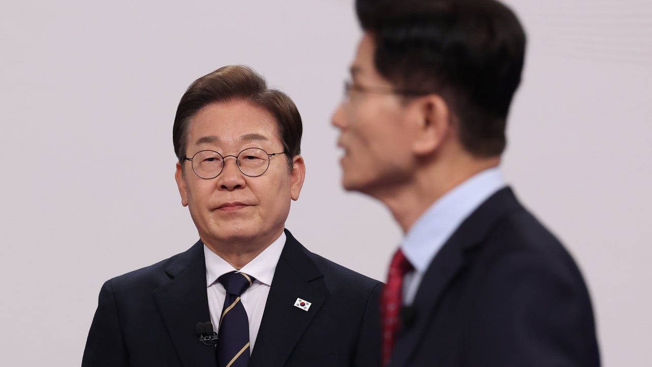 South Korea’s presidential candidates focus on economic recovery in first debate