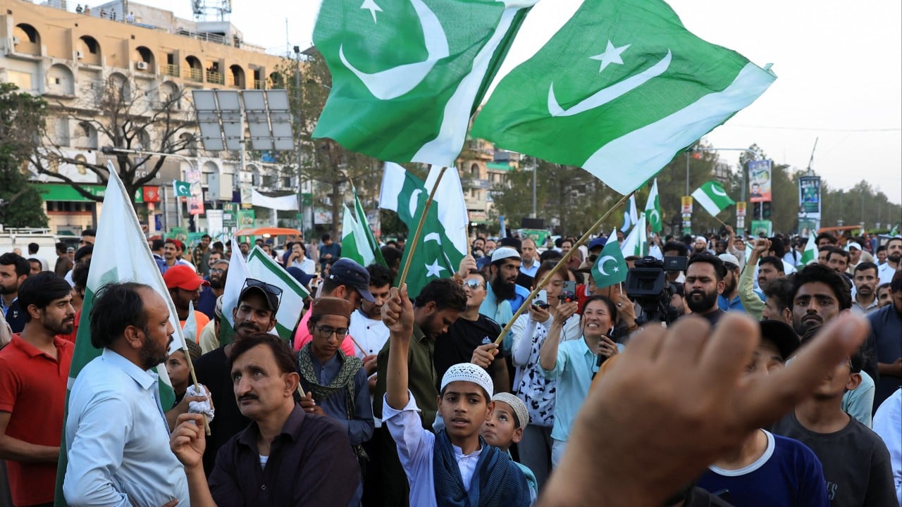 India-Pakistan agree to ceasefire, but fears abound over militant strikes