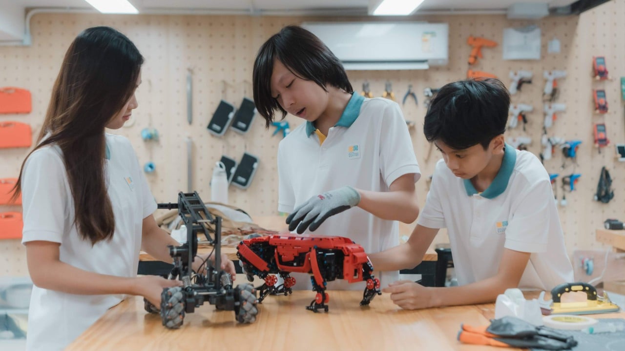 Why it is critical for students and entrepreneurs to develop a positive, resilient mindset