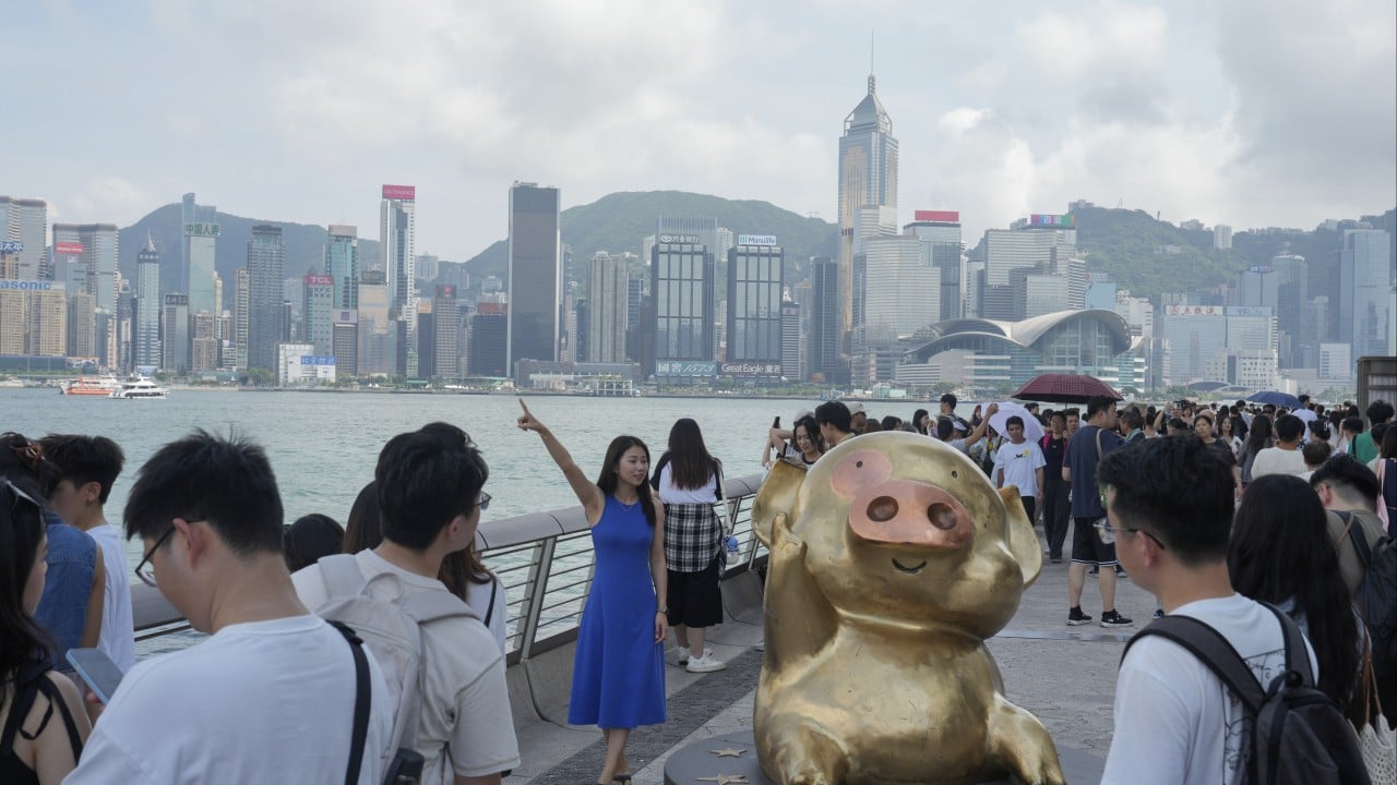 Two-thirds of tour groups stayed overnight in Hong Kong during ‘golden week’