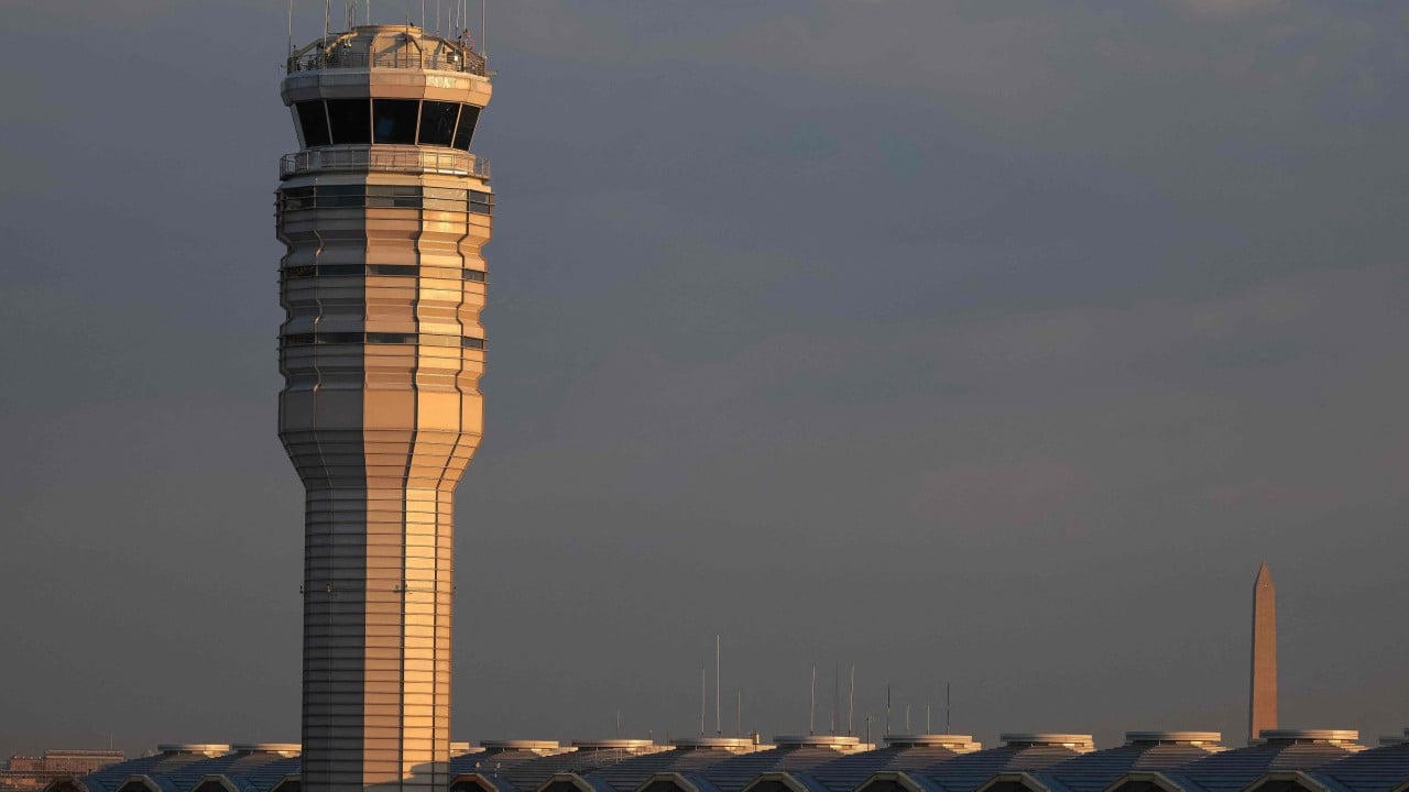 US Army helicopter disrupts flights at Washington airport, sparking safety concerns