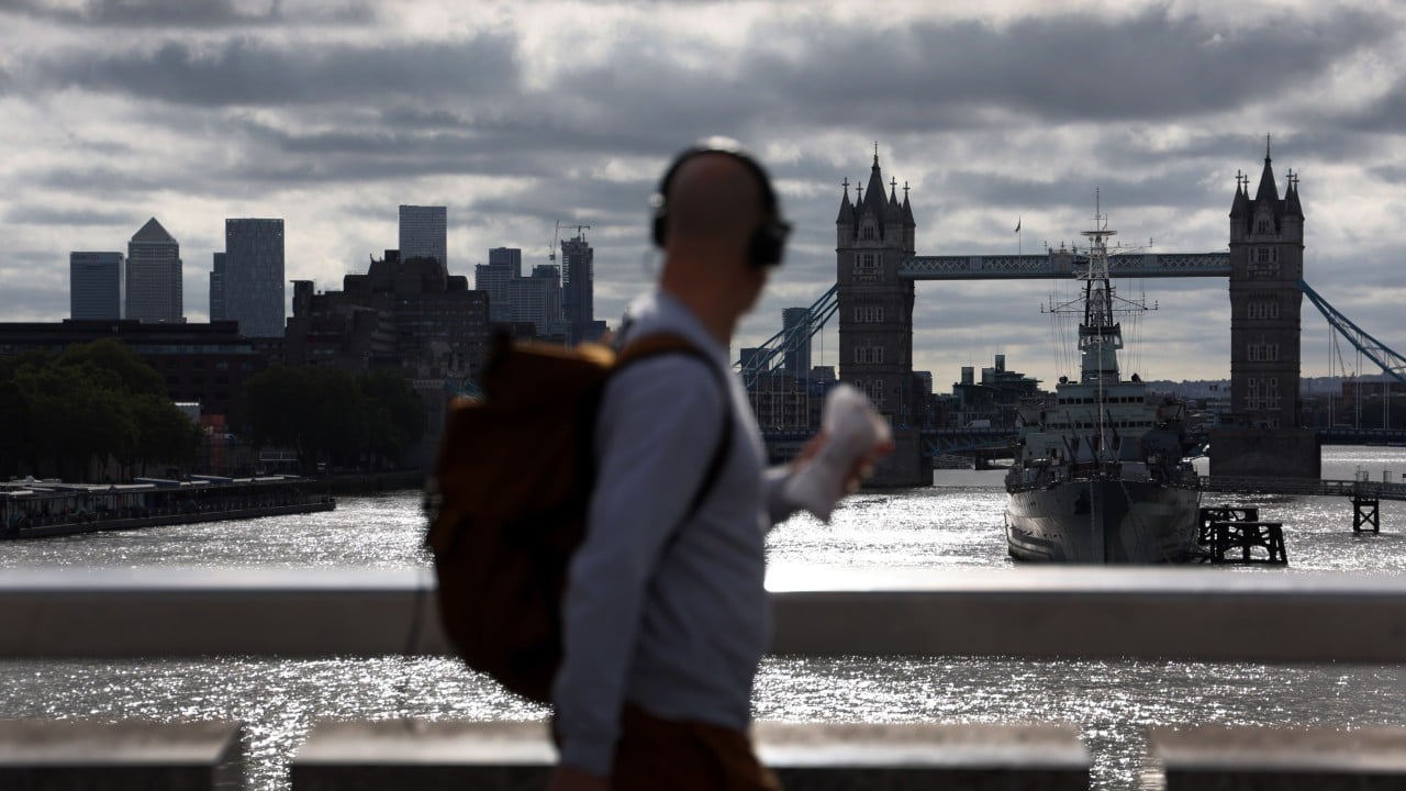 Thousands of London civil servants to leave city as government cuts costs