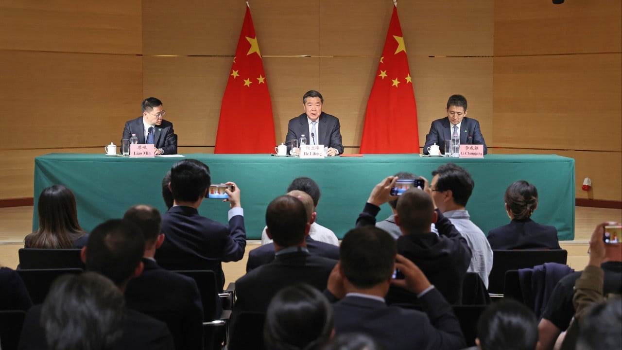 US-China trade talks, ceasefire in Kashmir, ‘flourishing’ Indonesia: 5 weekend reads