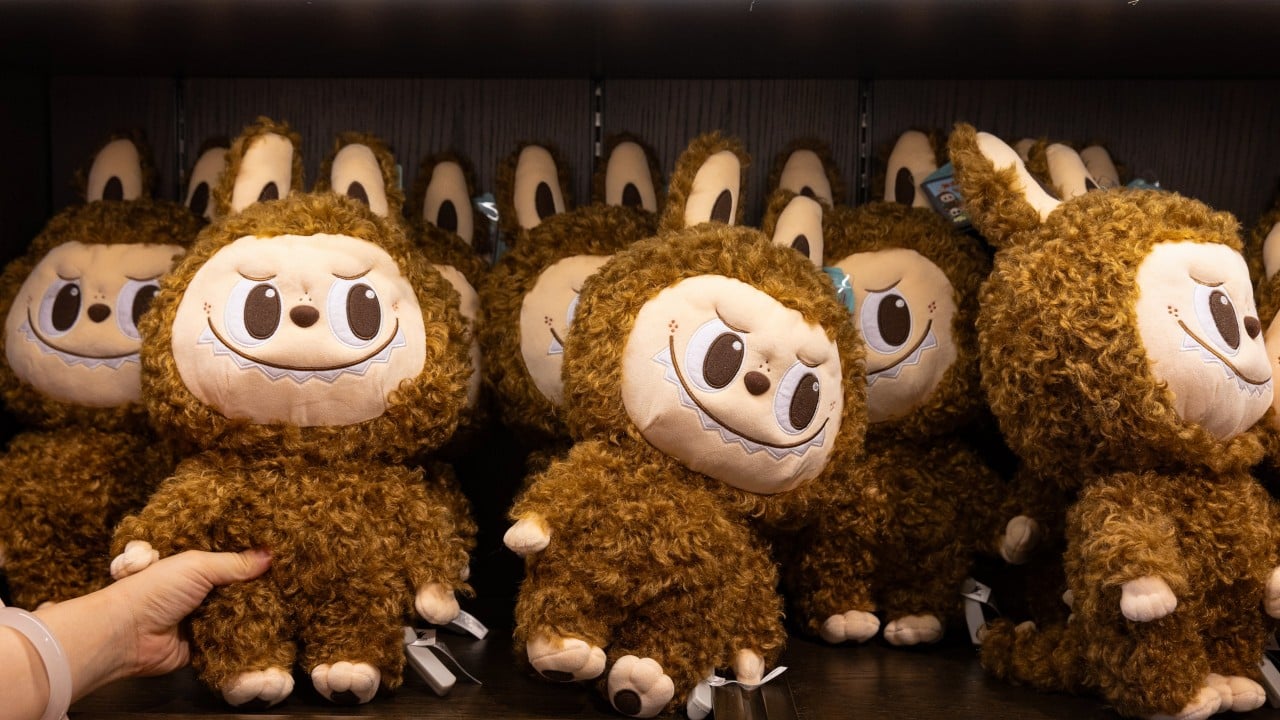 Hong Kong police probe theft of HK$3,000 of Labubu figures from claw machine shop
