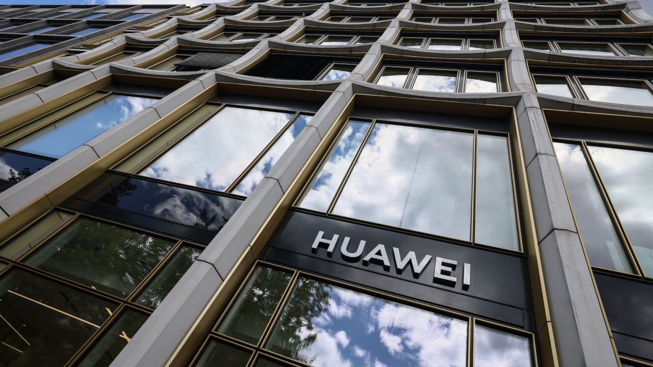 Huawei claims better AI training method than DeepSeek using own chips