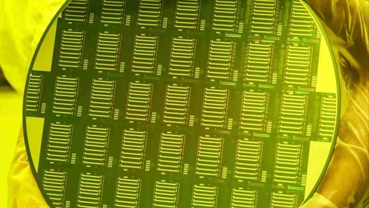 China’s photonic chip debut to power AI, 6G and quantum computing push: expert