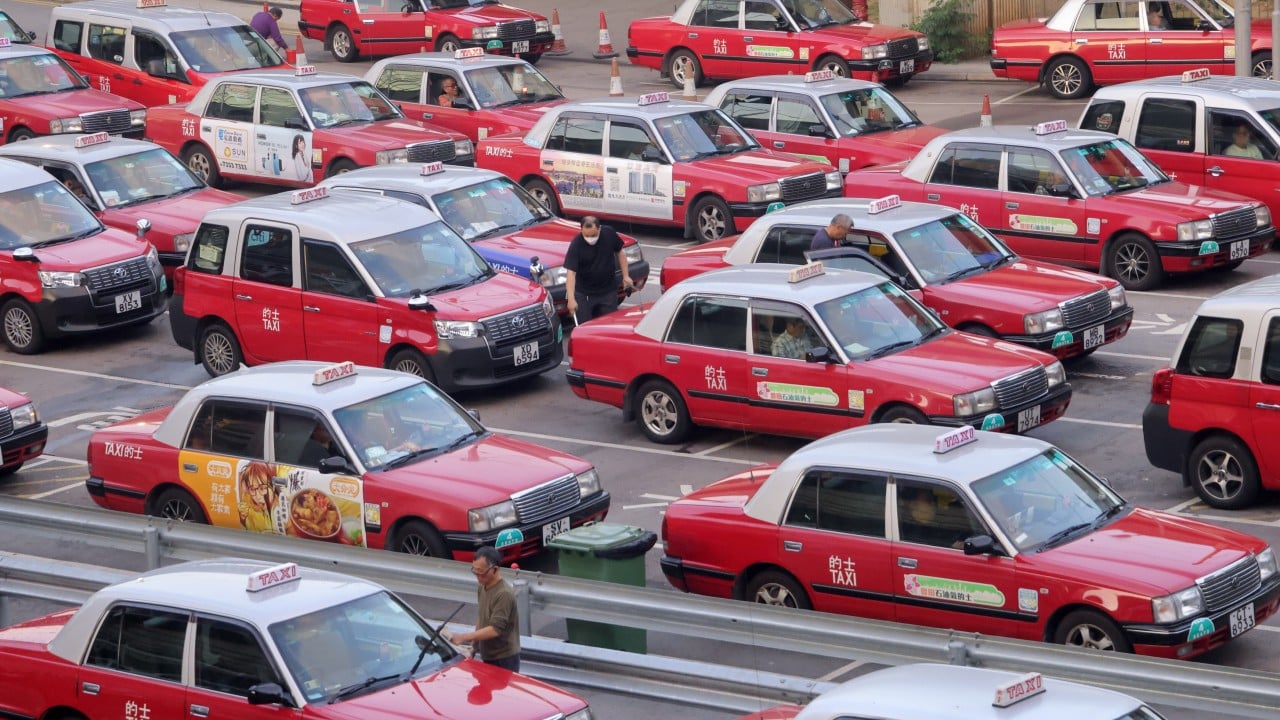 Hong Kong leader rejects taxi licence buy-back amid ride-hailing competition