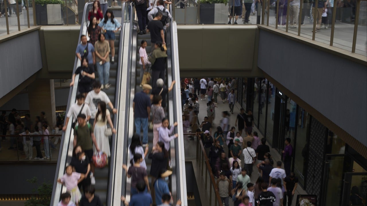 Economists call for structural reforms to shift China’s focus to consumption