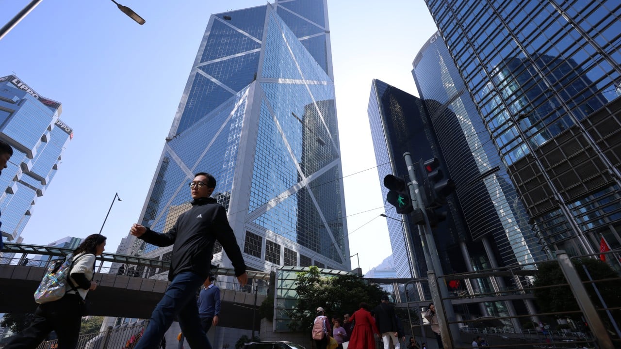 25% of Hong Kong employers plan to cut staff in next quarter: survey