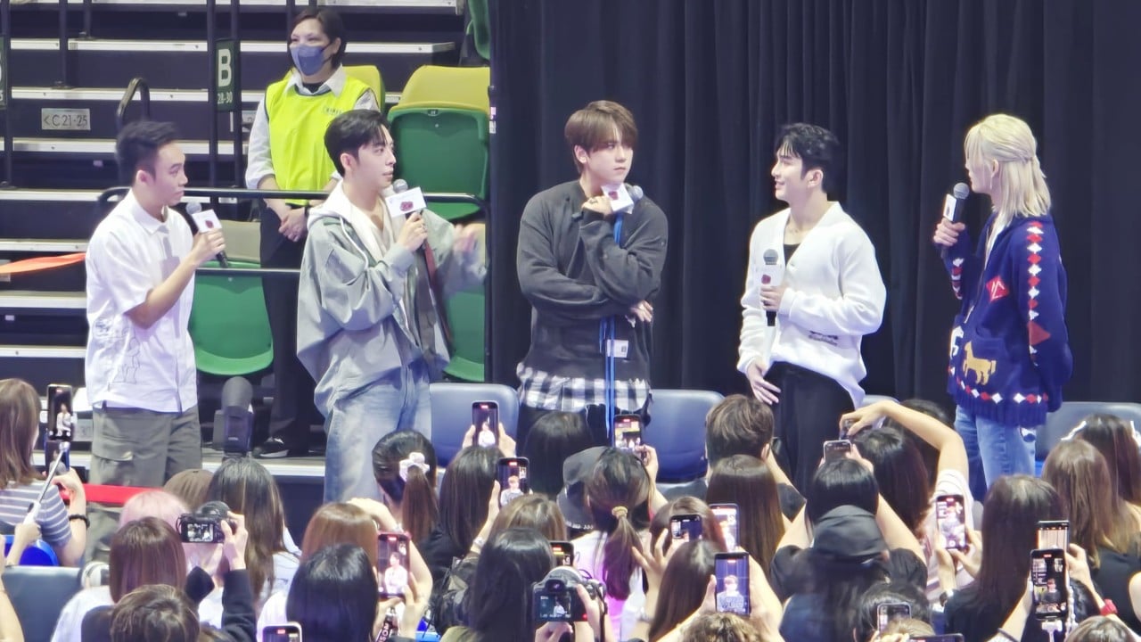 Fans out in force to support Keung To of Hong Kong’s Mirror after fall into sea