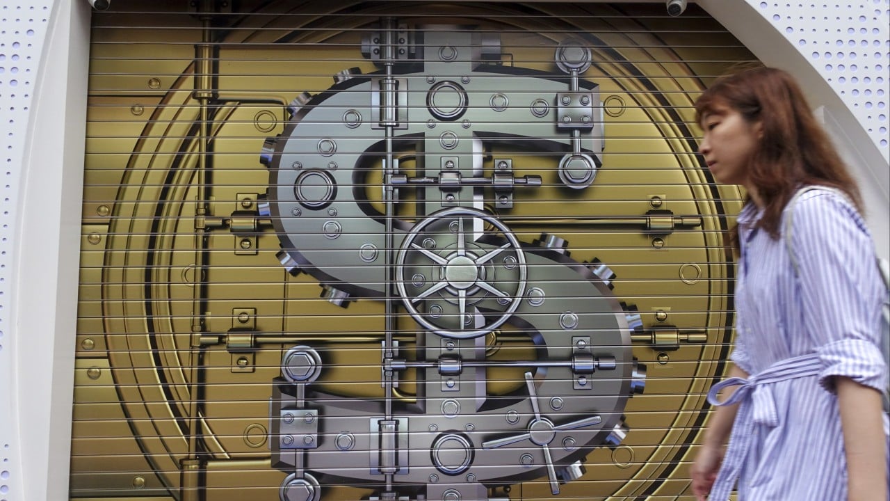 Hong Kong to assess risks before launching yuan-pegged stablecoins