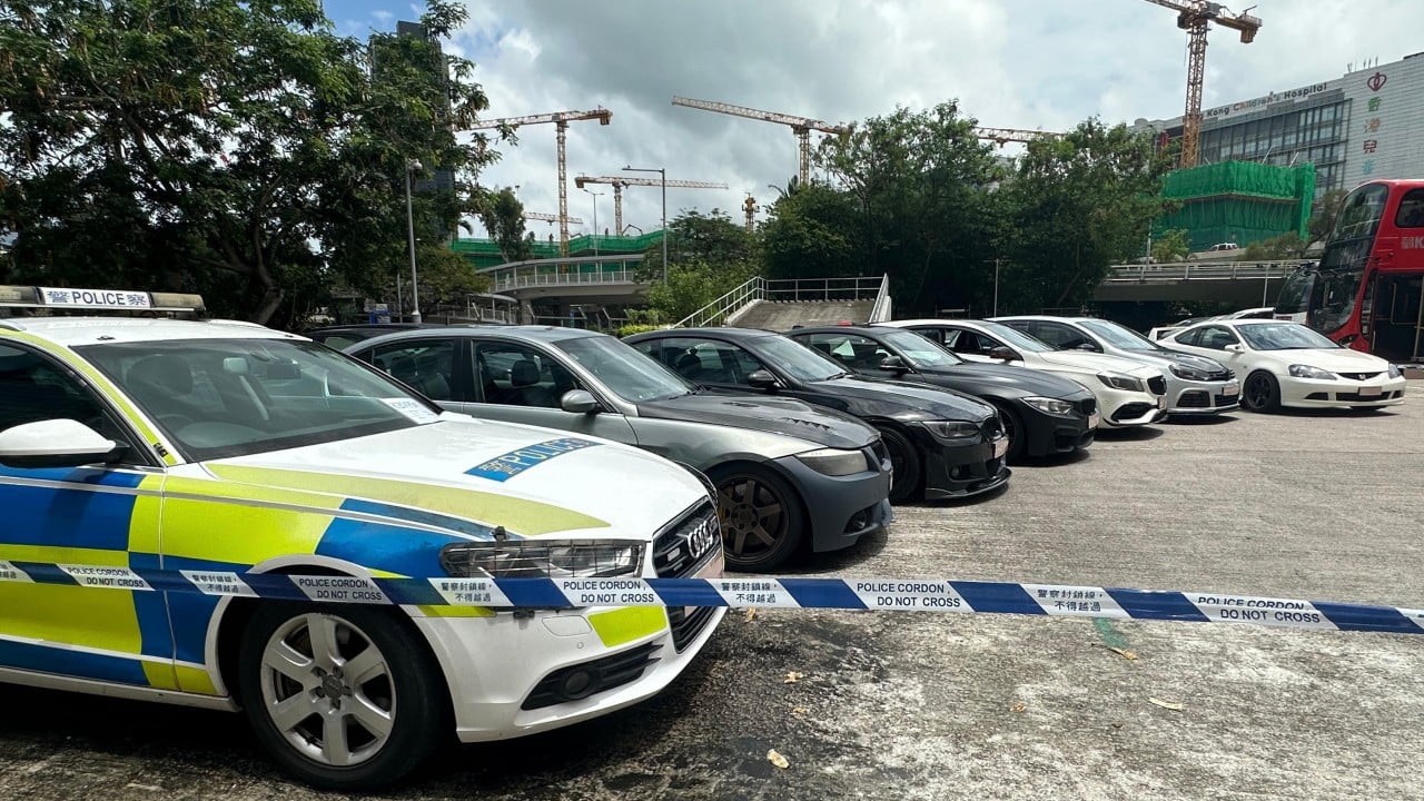 8 arrested after video of retired police car road racing in Hong Kong goes viral