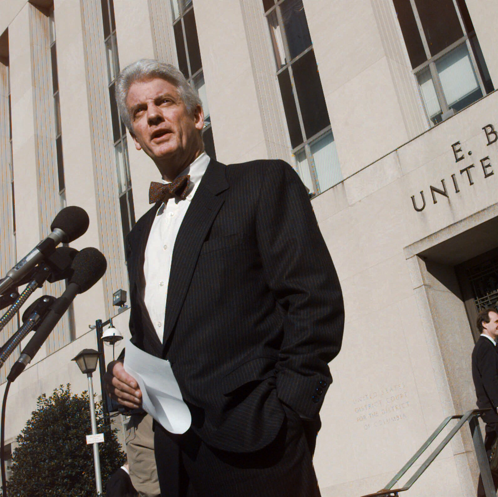 William H. Neukom, Microsoft Lawyer Who Led Antitrust Fight, Dies at 83