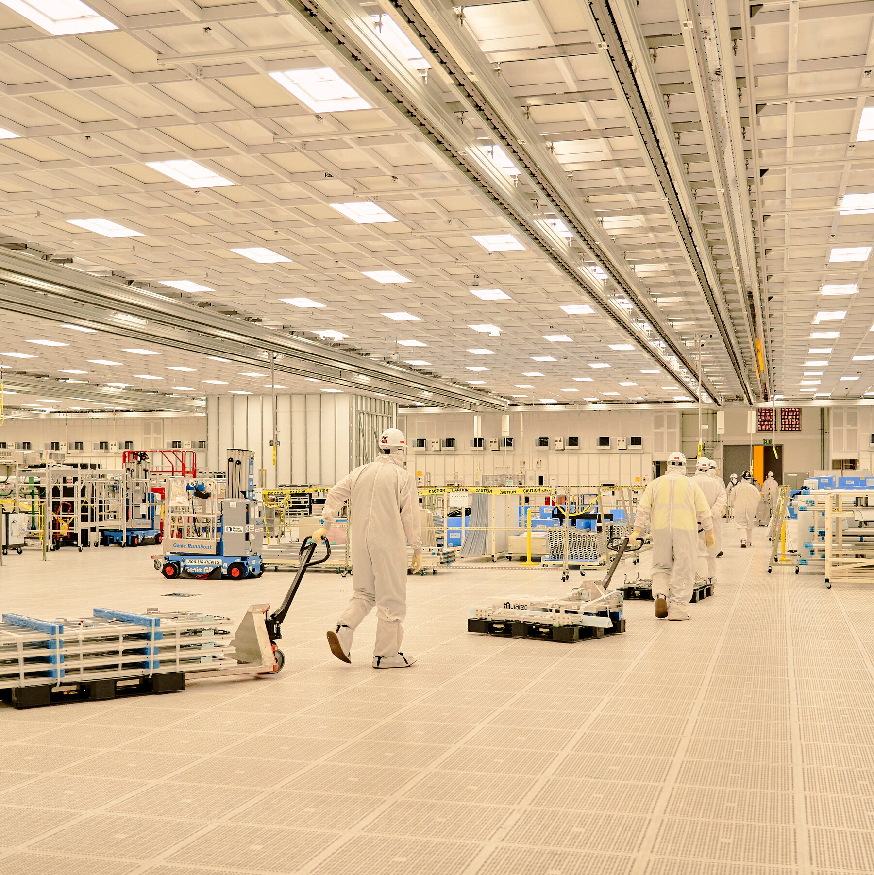 Intel Expects Work Force to Shrink by 25,000