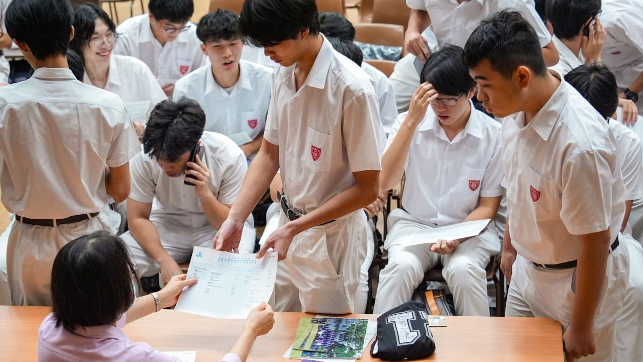 Hong Kong DSE 14 years in: best subjects, worst performers and top schools