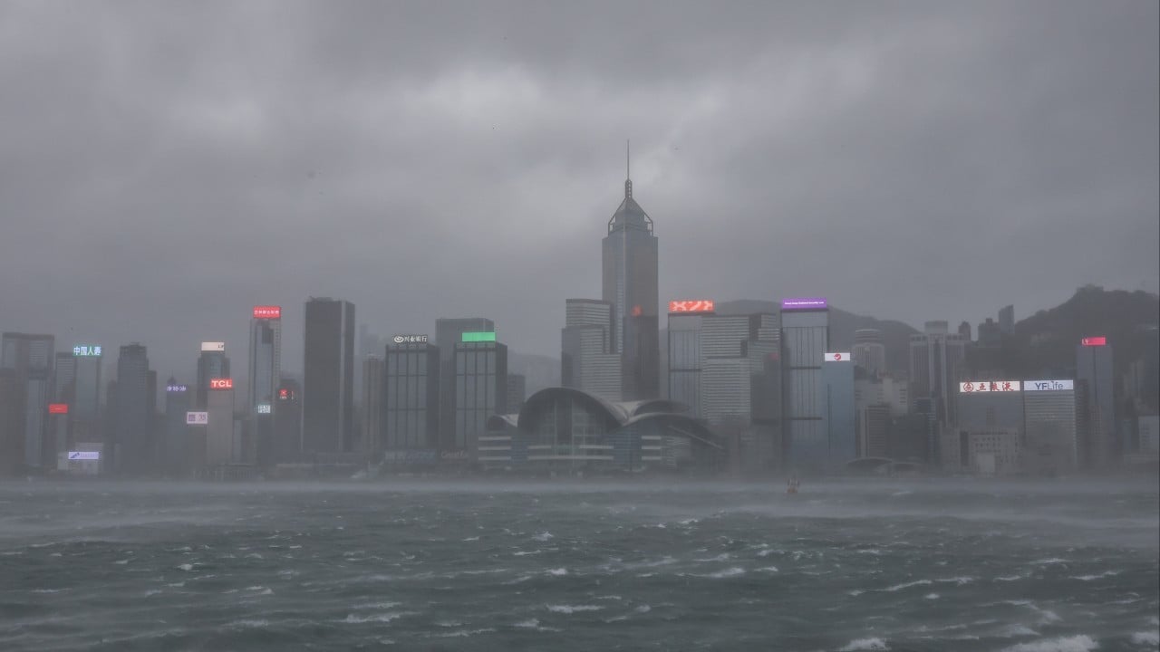 Typhoon Wipha: Hong Kong emerges with dozens hurt, travellers frustrated