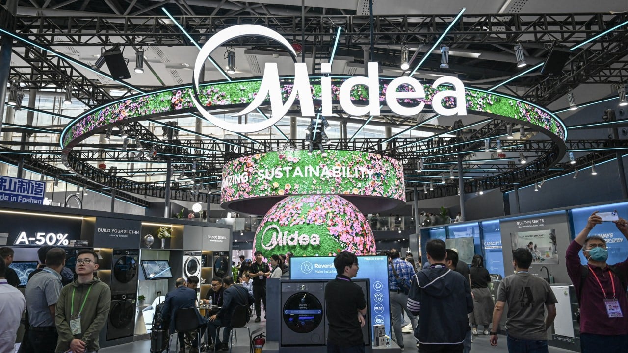 Chinese home appliance giant Midea unveils 6-arm robot for factory work