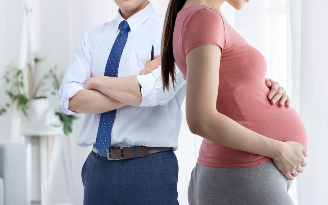 ‘Breasts will be larger’: China parenting app messages leave expectant dads uneasy