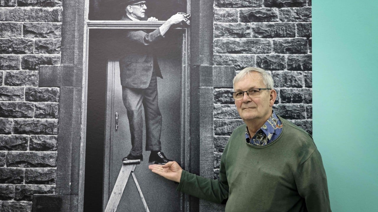 Renowned British documentary photographer Martin Parr dies at 73