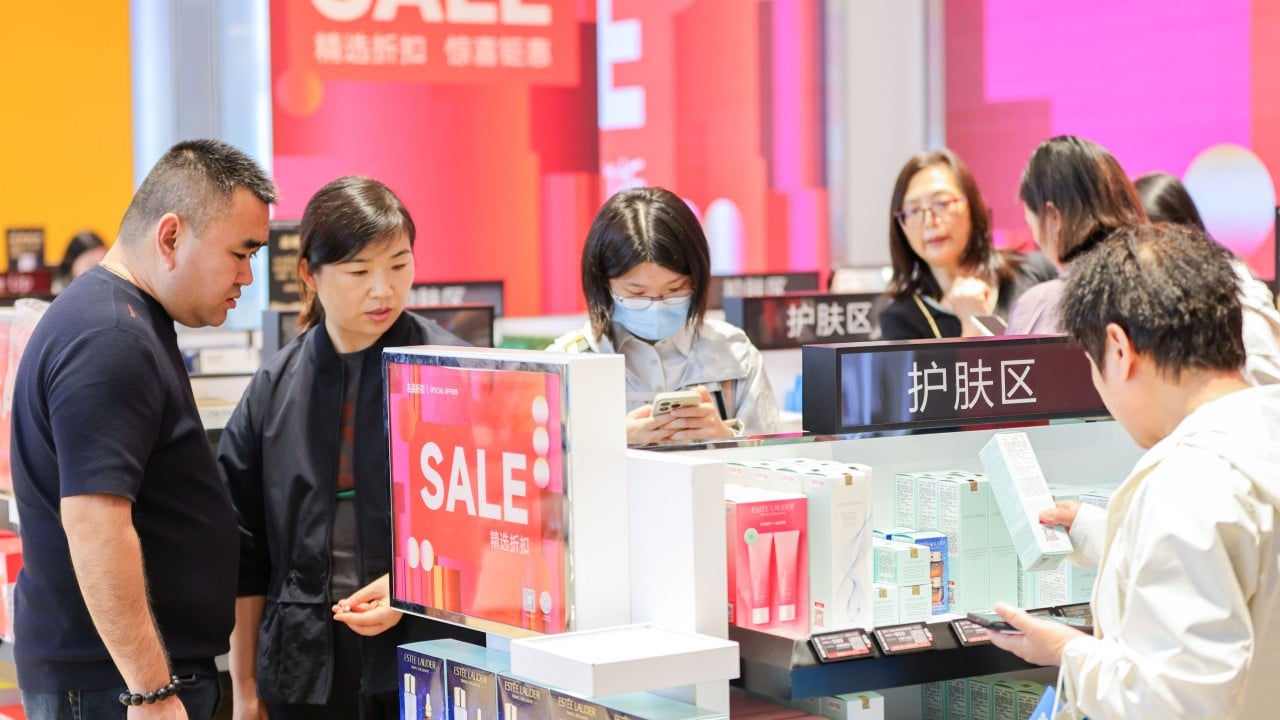 China’s growth engines sputter as retail and investment hit in November