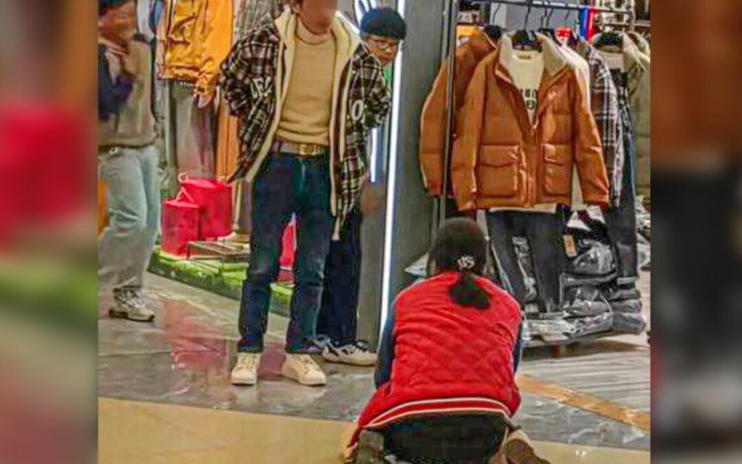 China husband makes wife kneel, beg him to buy down jacket in shop, sparking public outrage
