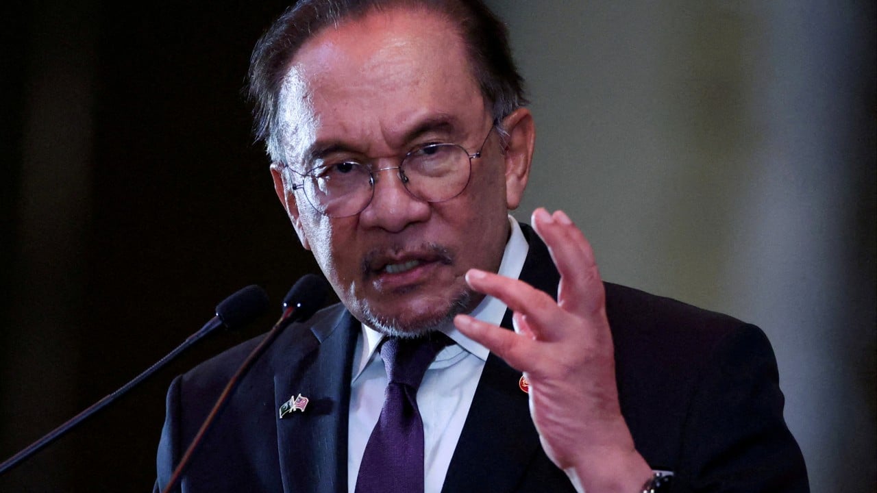 Malaysia’s Anwar reshuffles cabinet to focus on ‘stronger growth’