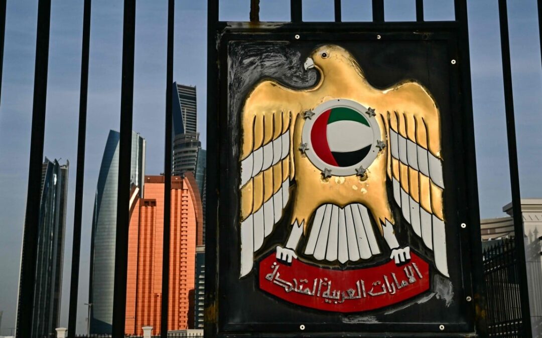 Russia and Ukraine sit for tense talks on thorny territorial issue