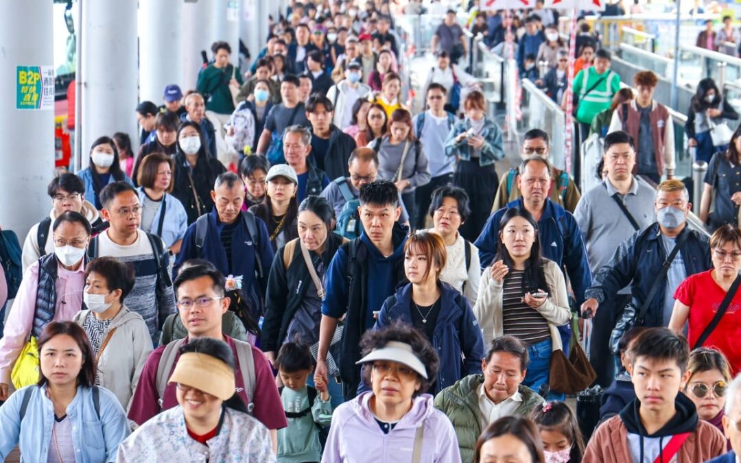 Hong Kong hotels, tourist-area eateries report brisk trade over Lunar New Year holiday