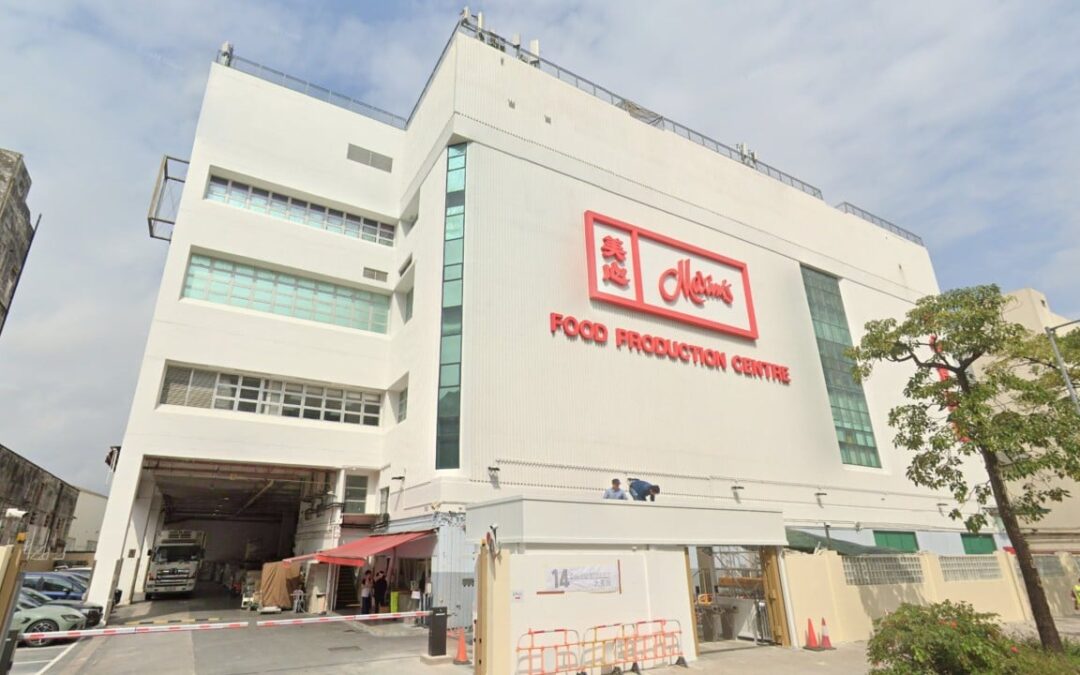 Hong Kong authorities probe death of scaffolding worker who fell from factory