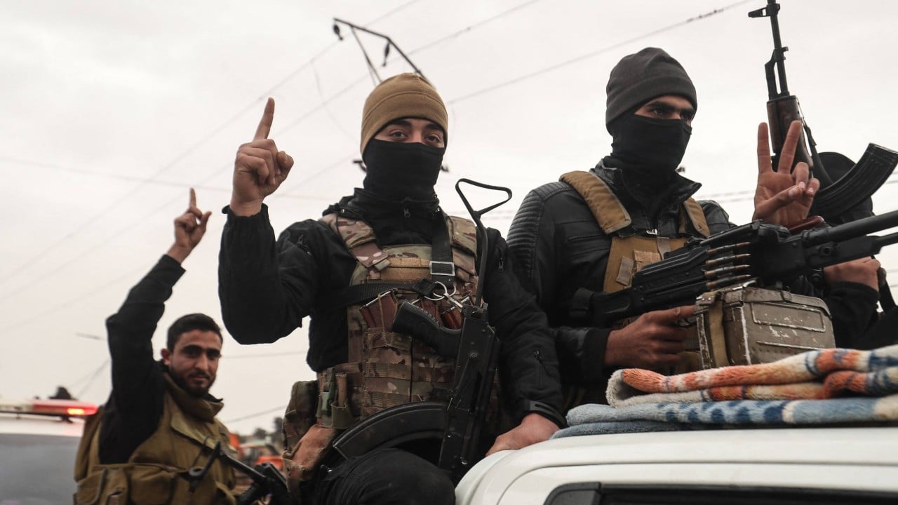 US pulls forces from Syria as new government exerts control