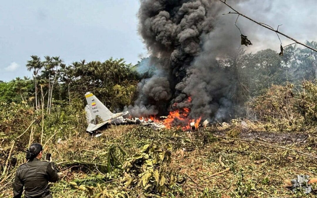 Dozens of soldiers feared dead after Colombian military plane crashes on take-off