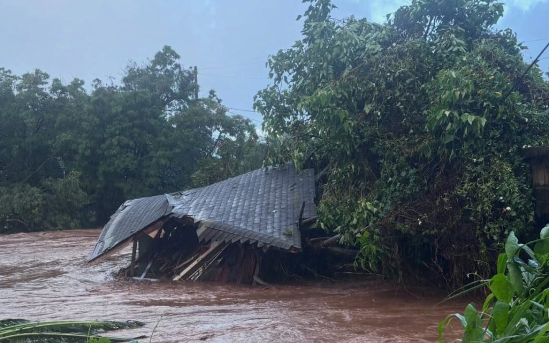 Hawaii suffers worst flooding in 20 years, with more rain expected