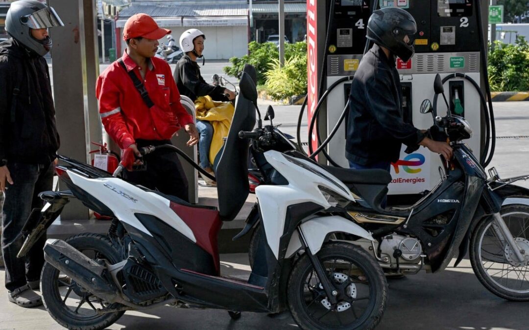 Cambodia boosts fuel imports from Singapore, Malaysia amid petrol station closures