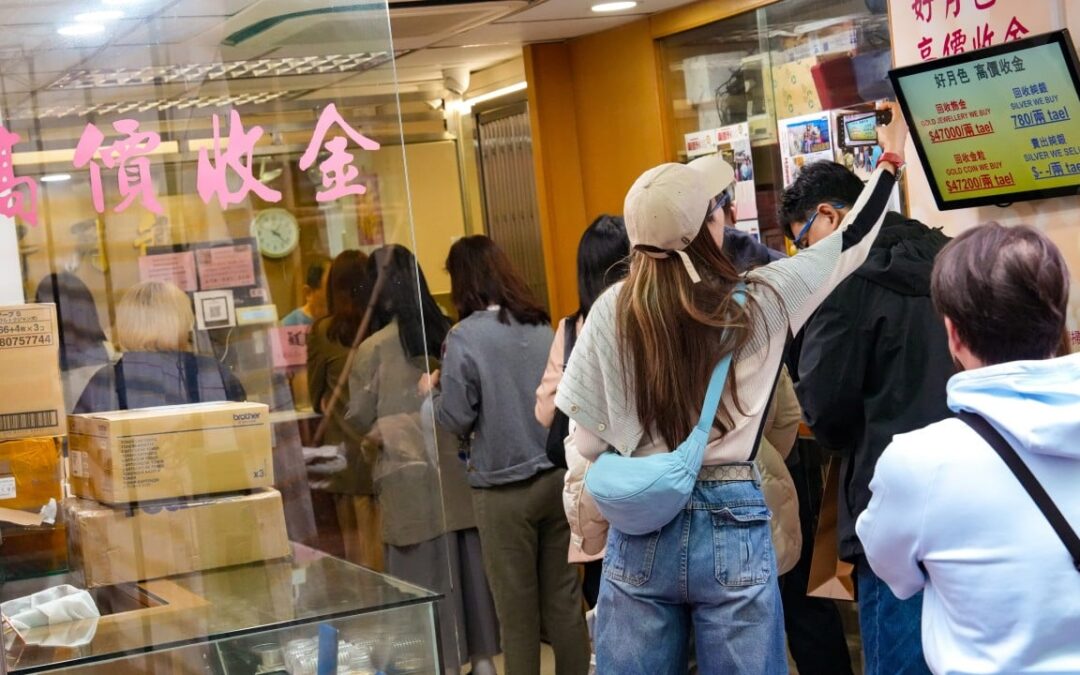 ‘More dim sum, more often’: Hongkongers cash in as war triggers gold rush