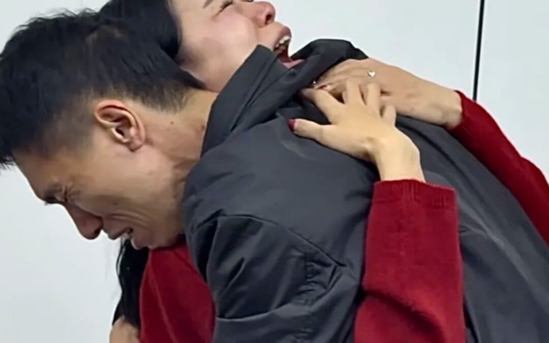 China woman uses an old photo to find brother who was lured away with bread 33 years ago