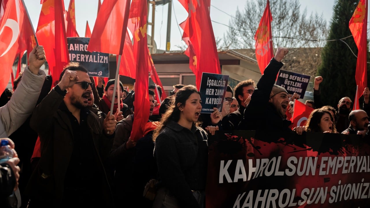 Turkish journalists jailed for filming near Nato base hosting US troops