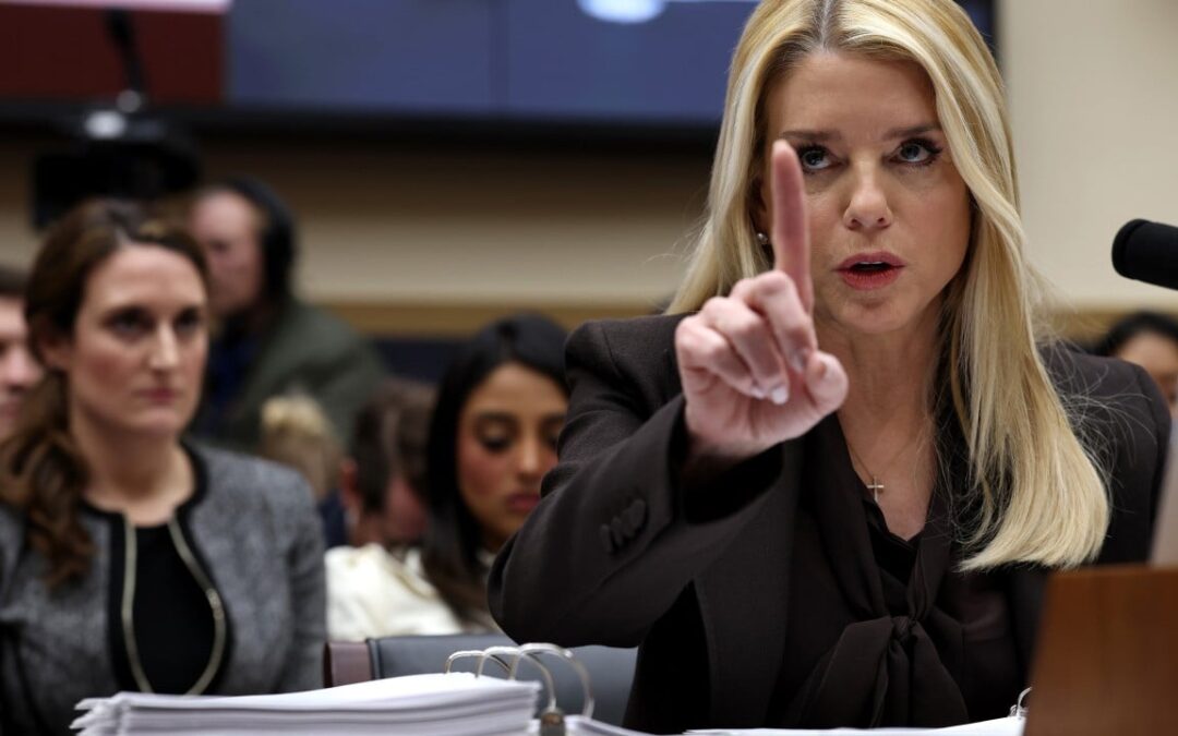 Couple convicted of stealing trade secrets for China loses US citizenship