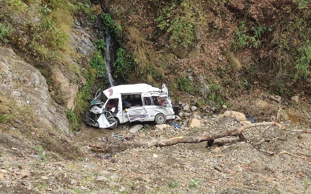 7 die in Nepal as bus carrying Indian pilgrims plunges off mountain road into ravine