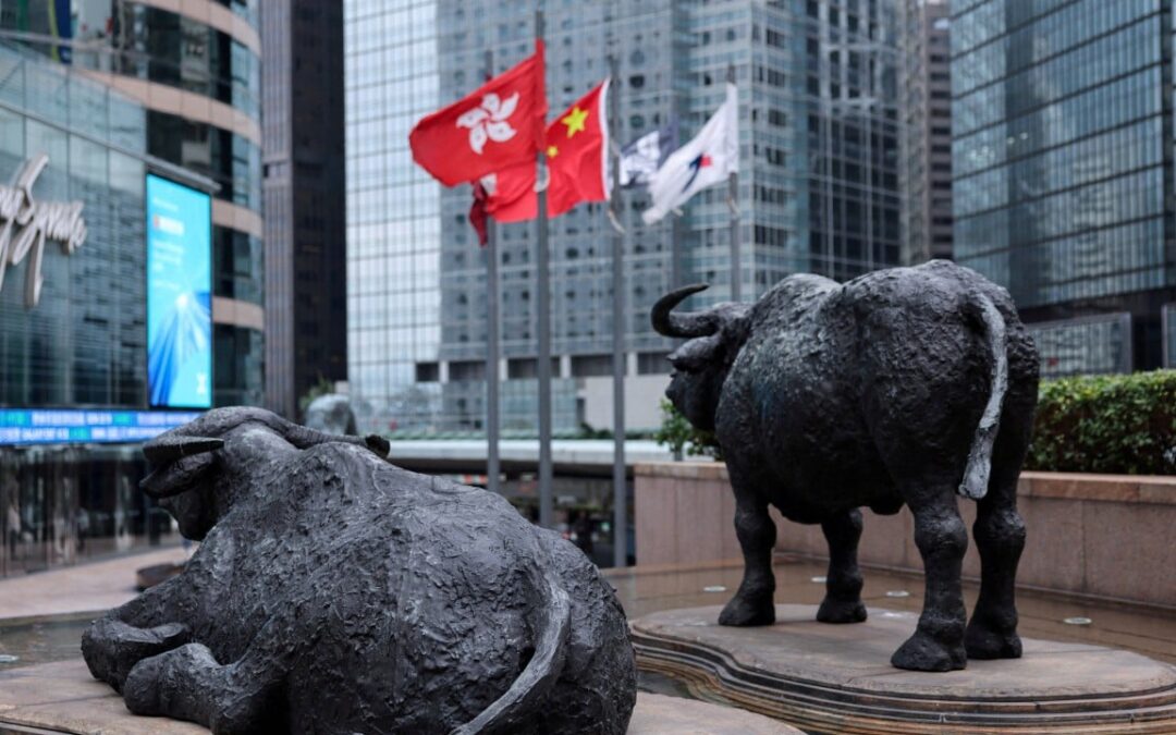 Hong Kong stocks extend rebound as proposed release from oil reserve soothes fears