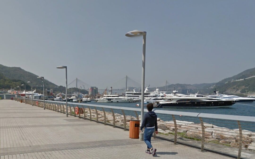 Body of 32-year-old man found floating off Hong Kong park