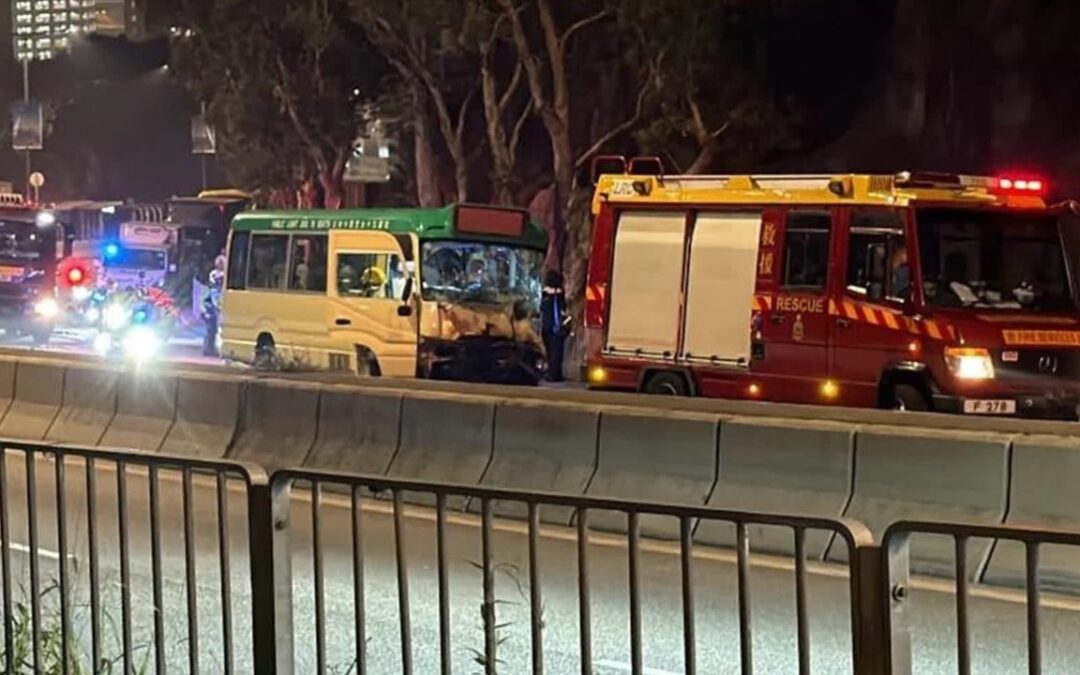 14 hurt after minibus slams into back of goods vehicle in Hong Kong