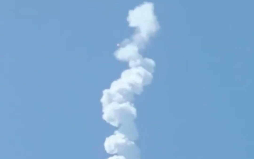 China launches heavyweight rocket to challenge SpaceX’s Falcon 9. It fails