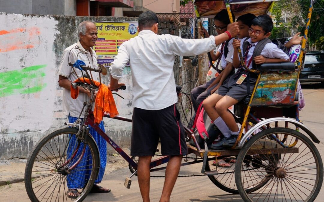Delhi schools sound alarm – and water bell – as India sizzles in brutal heatwave