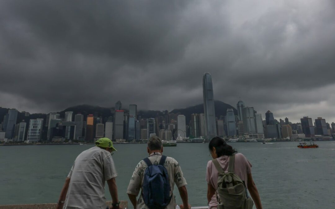 Hong Kong set for intense thundery showers, gusts in the evening