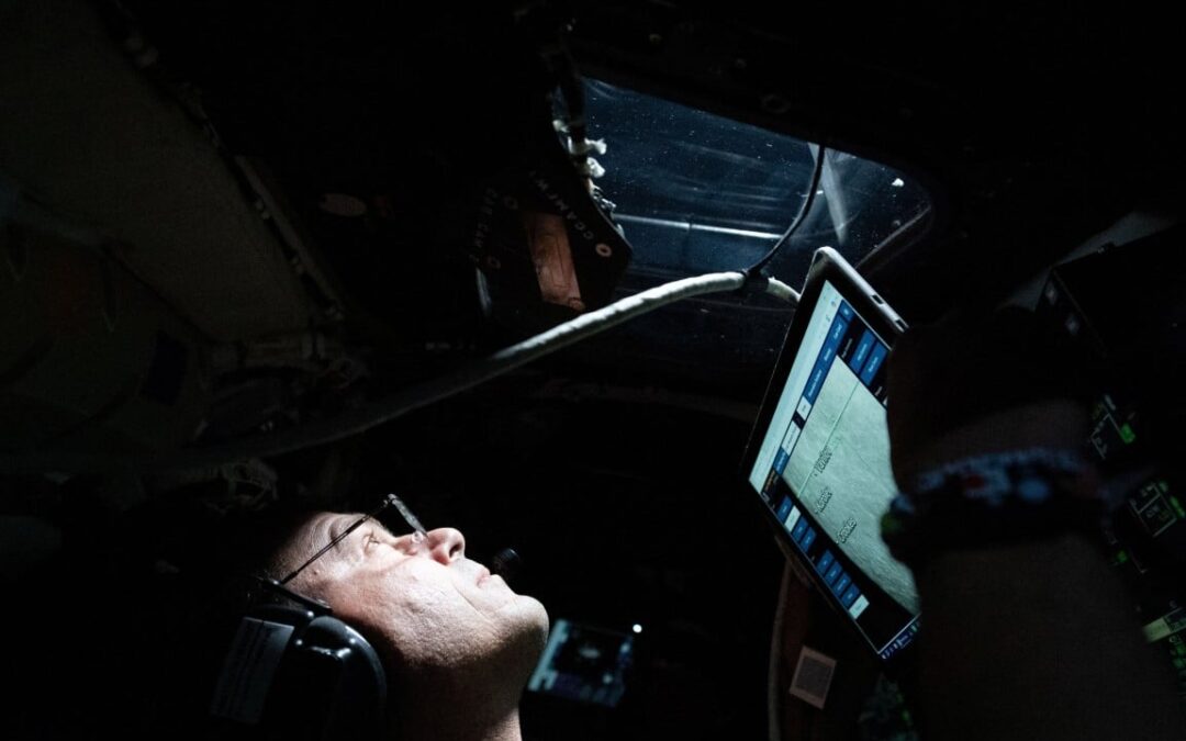 Watch Artemis II astronauts hurtle home from moon towards splashdown