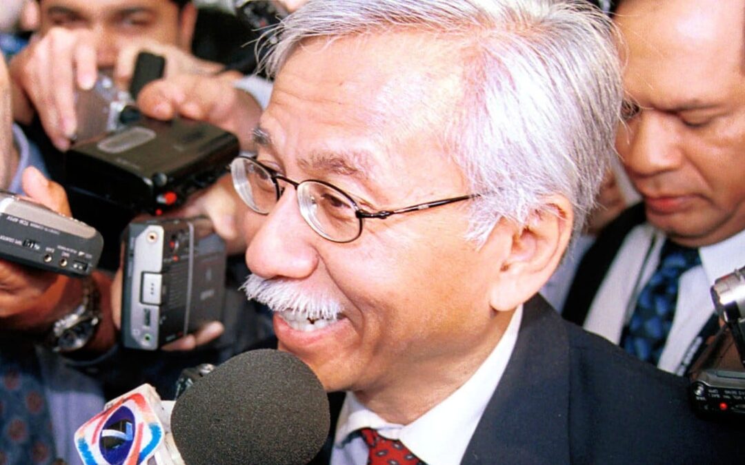 Malaysian corruption watchdog secures arrest warrant for tycoon Daim’s sons