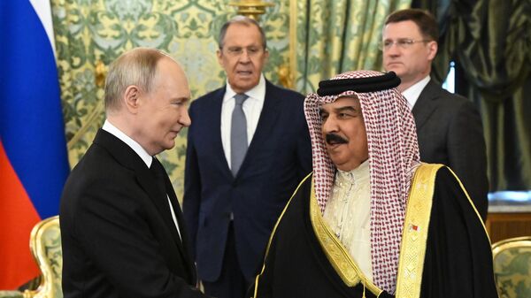 Putin Holds Phone Conversation With King of Bahrain – Kremlin