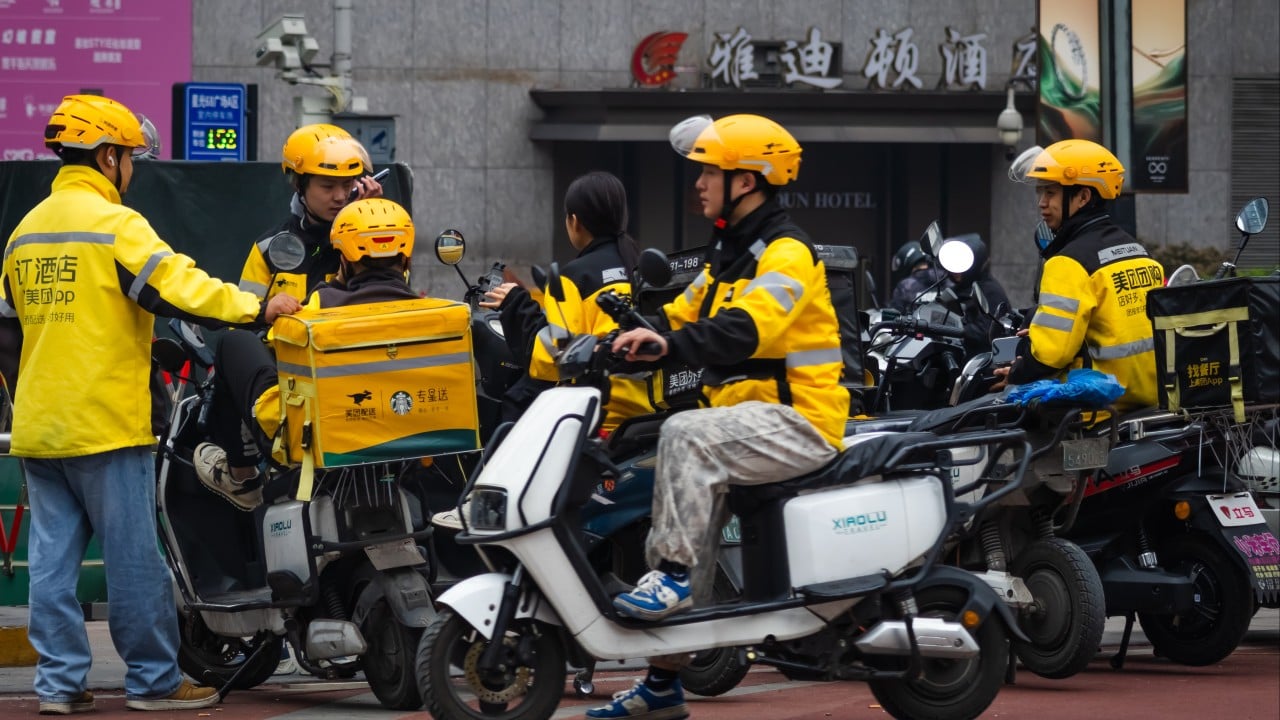 China boosts services for migrants in bid to spur consumption